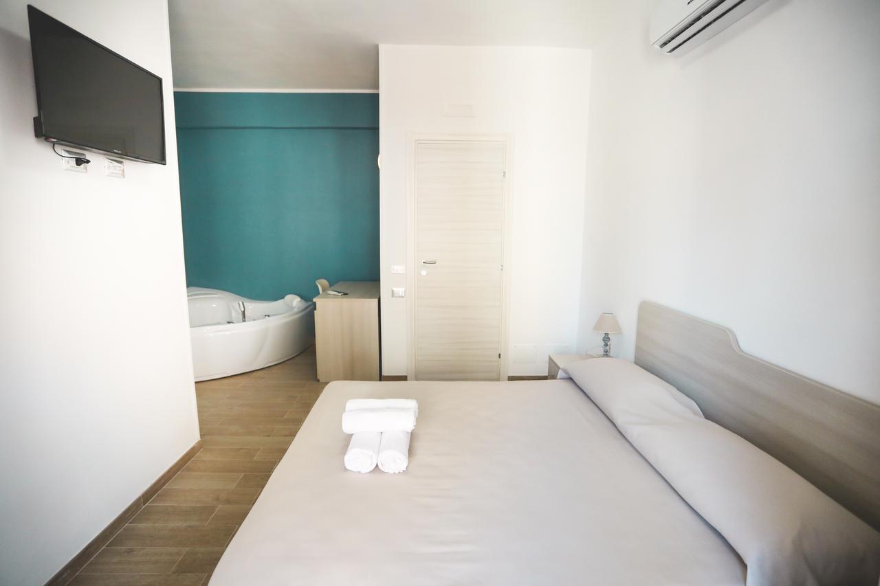 Il Viaggiatore Via Rimini Serapo Gaète Extérieur photo