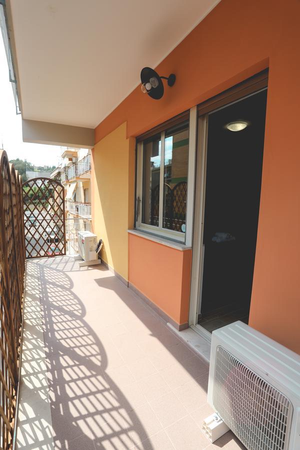 Il Viaggiatore Via Rimini Serapo Gaète Extérieur photo