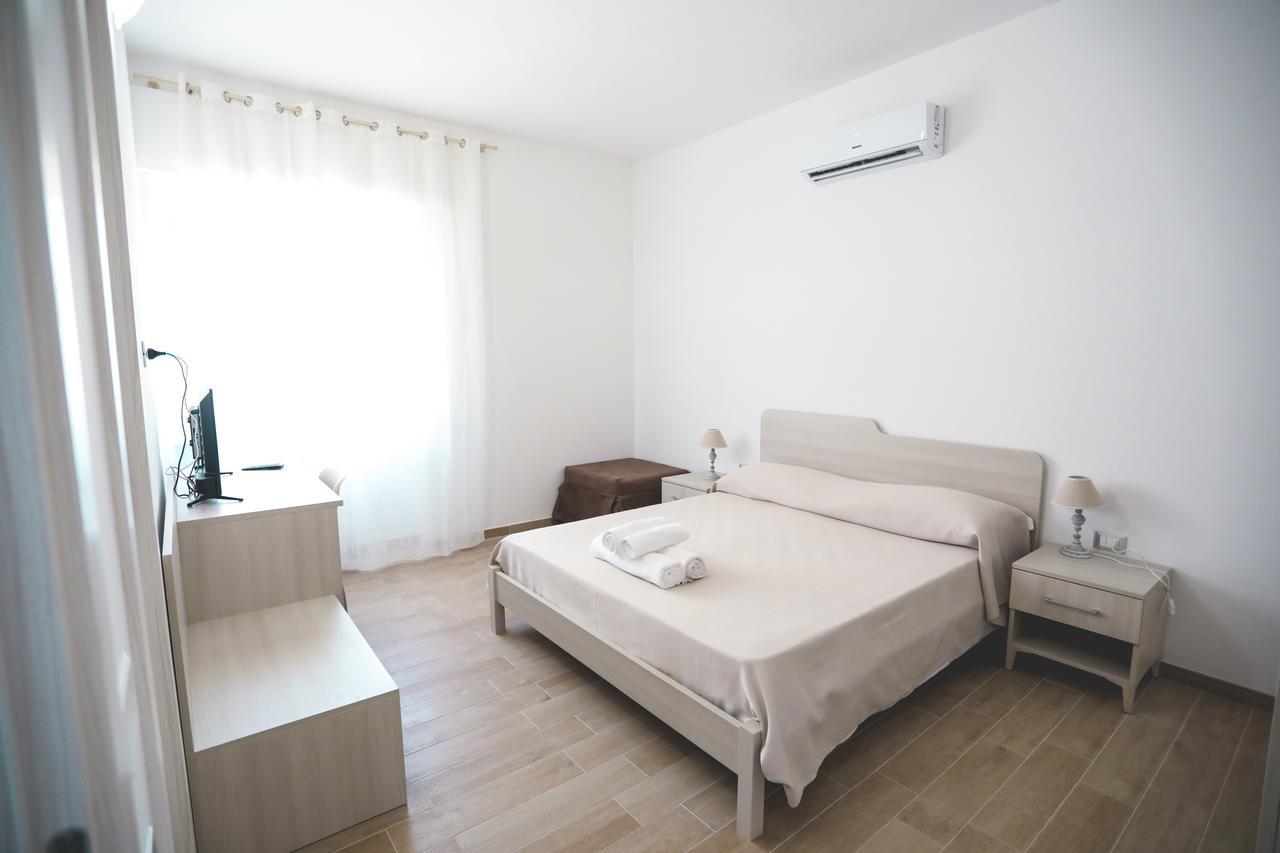Il Viaggiatore Via Rimini Serapo Gaète Extérieur photo