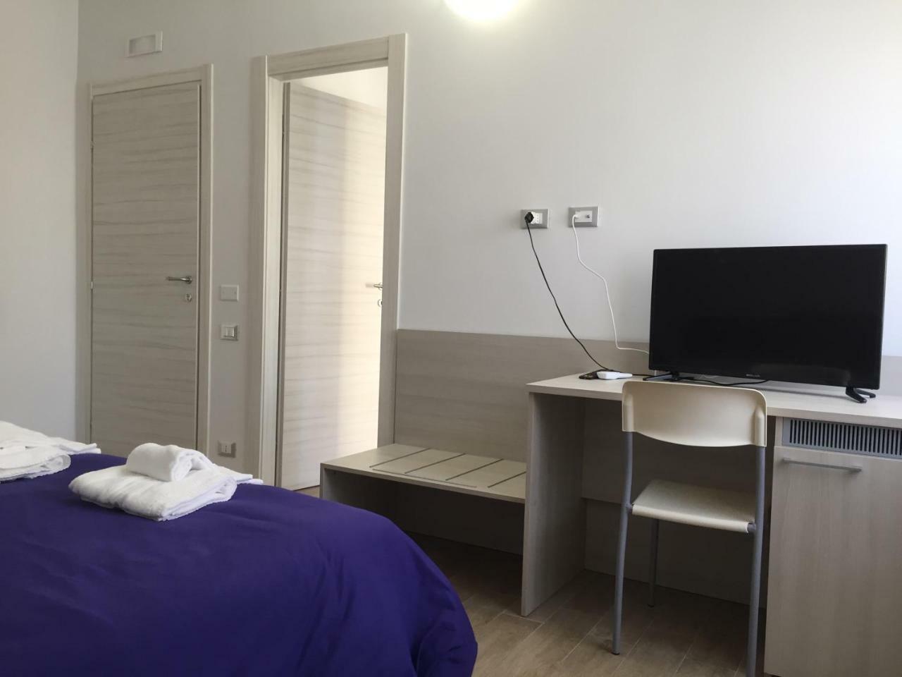 Il Viaggiatore Via Rimini Serapo Gaète Extérieur photo